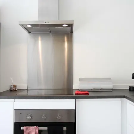 City Centre Waterfront Studio *