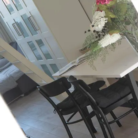 City Centre Waterfront Studio *